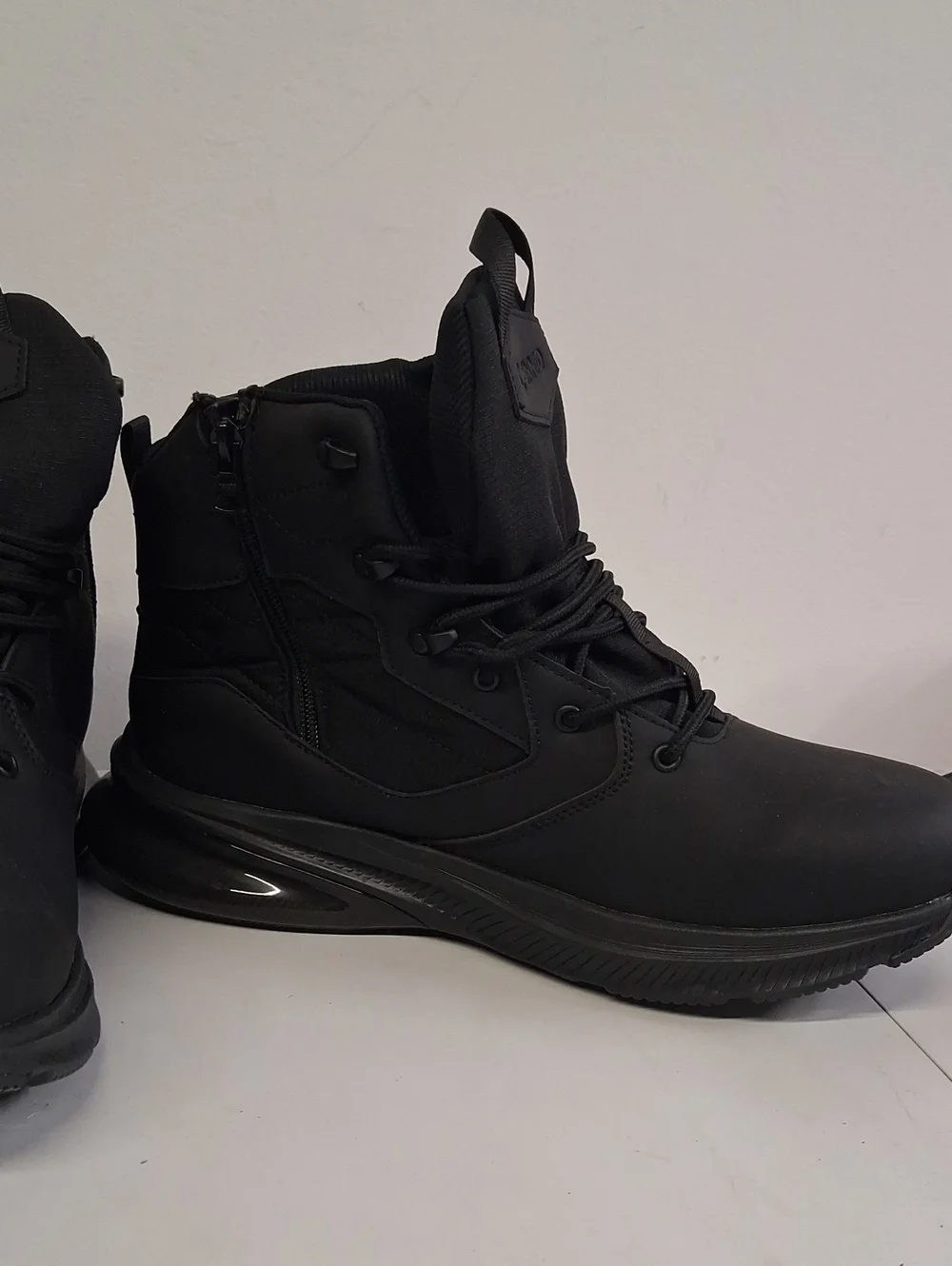 NWOT Mens Cennid Black Tactical Boots, Wide, Waterproof, Orthopedic